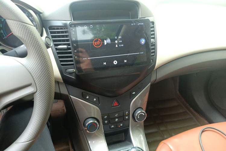 Used Chevrolet Cruze 2015 1.5L Classic SE MT Audio And AC Panel