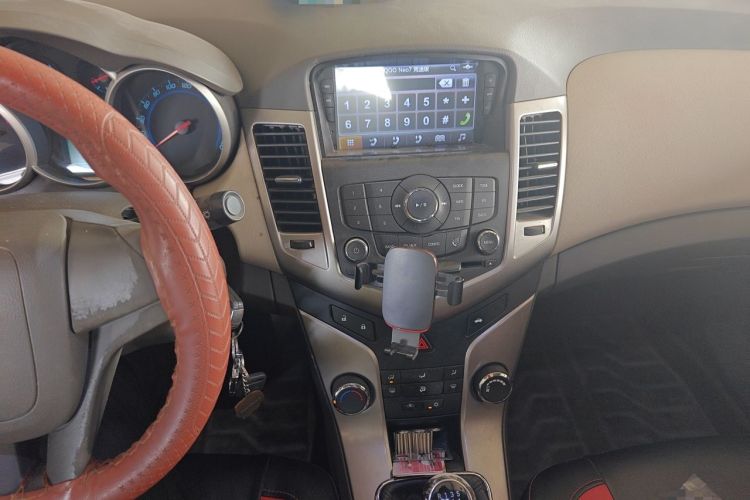 Used Chevrolet Cruze 2015 1.5L Classic SL MT Audio And AC Panel