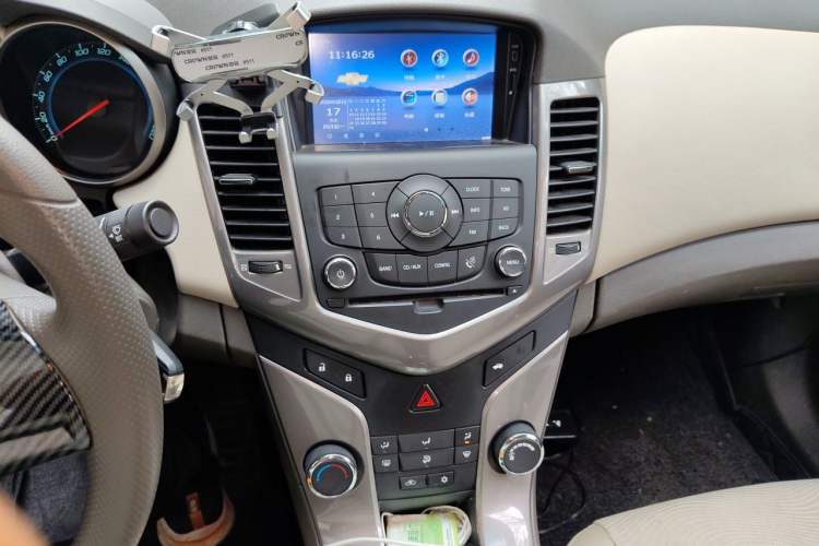 Used Chevrolet Cruze 2015 1.5L Classic SE MT Audio And AC Panel