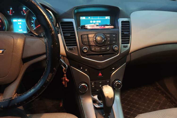Used Chevrolet Cruze 2015 1.5L Classic SE AT Audio And AC Panel