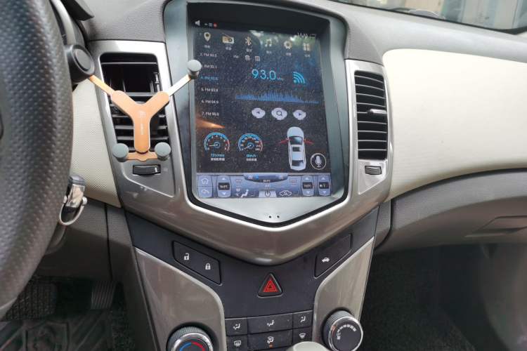 Used Chevrolet Cruze 2015 1.5L Classic SE AT Audio And AC Panel