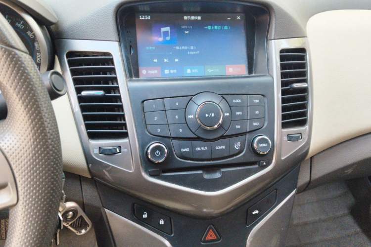 Used Chevrolet Cruze 2015 1.5L Classic SE AT Audio And AC Panel