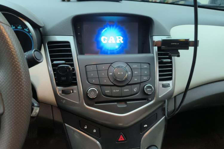 Used Chevrolet Cruze 2015 1.5L Classic SE AT Audio And AC Panel