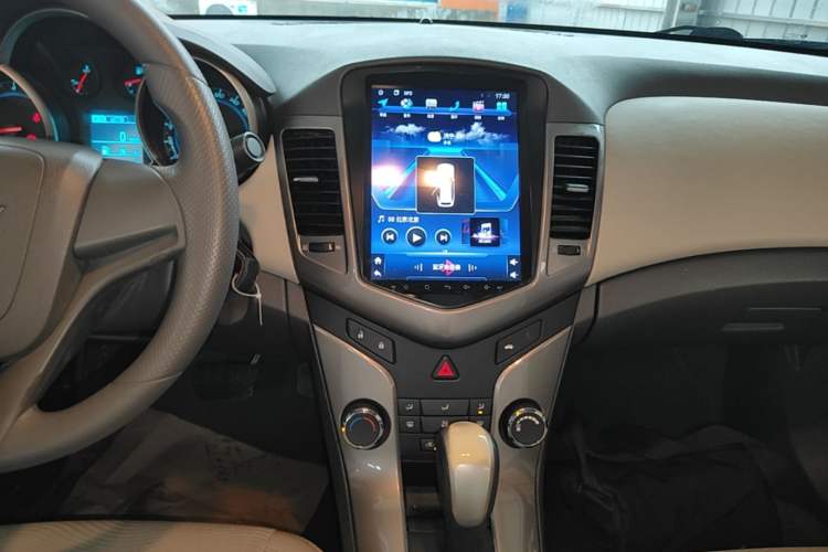 Used Chevrolet Cruze 2015 1.5L Classic SE AT Audio And AC Panel
