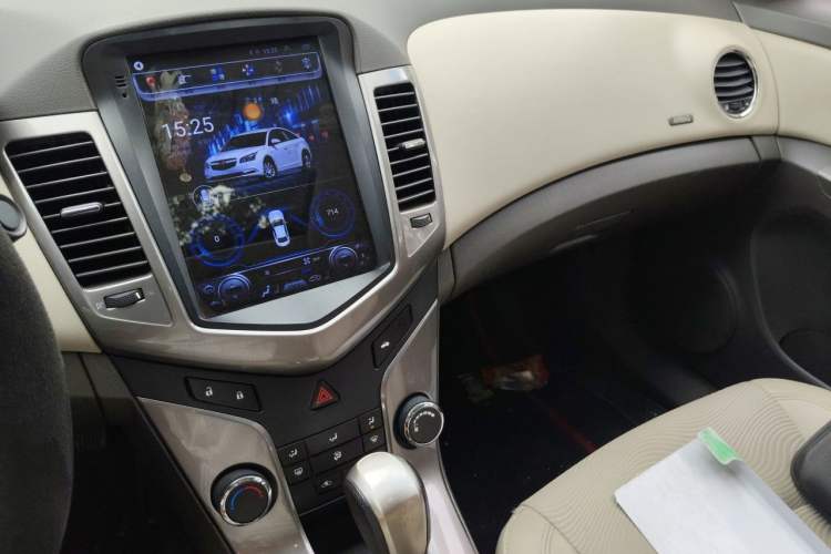 Used Chevrolet Cruze 2015 1.5L Classic SE AT Audio And AC Panel