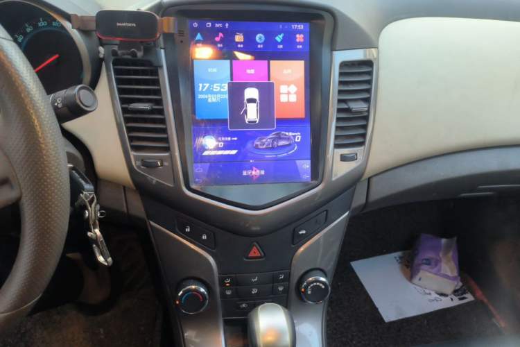 Used Chevrolet Cruze 2015 1.5L Classic SE AT Audio And AC Panel