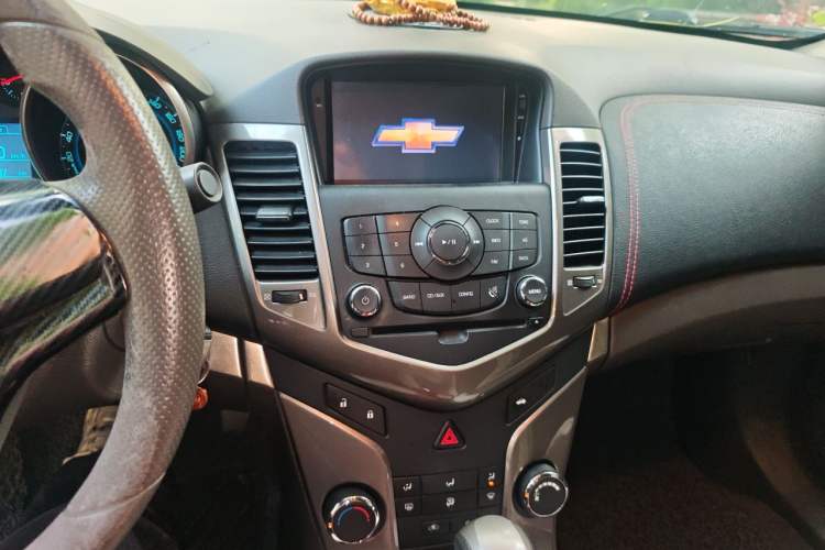 Used Chevrolet Cruze 2015 1.5L Classic SE AT Audio And AC Panel