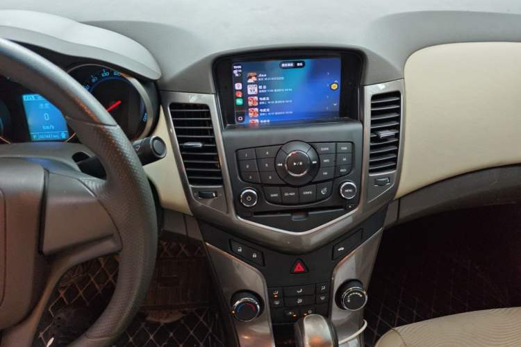 Used Chevrolet Cruze 2015 1.5L Classic SE AT Audio And AC Panel