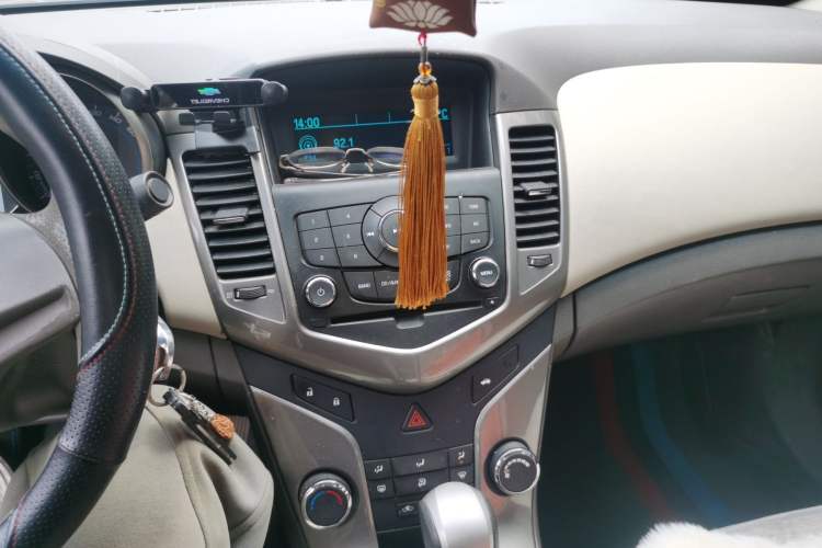 Used Chevrolet Cruze 2015 1.5L Classic SE AT Audio And AC Panel
