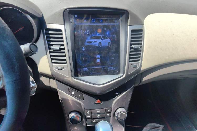 Used Chevrolet Cruze 2015 1.5L Classic SE AT Audio And AC Panel