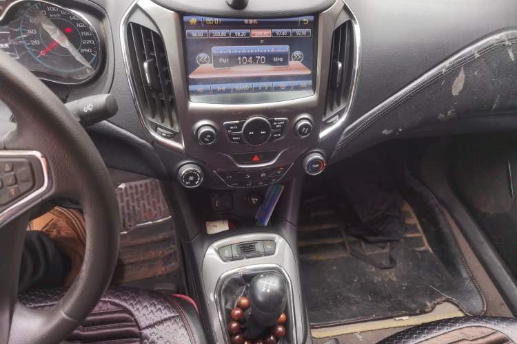 Used Chevrolet Cruze 2015 1.5L Manual Elite Edition Audio And AC Panel