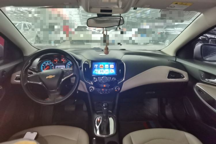 Used Chevrolet Cruze 2015 1.5L Automatic Luxury Edition Center Console