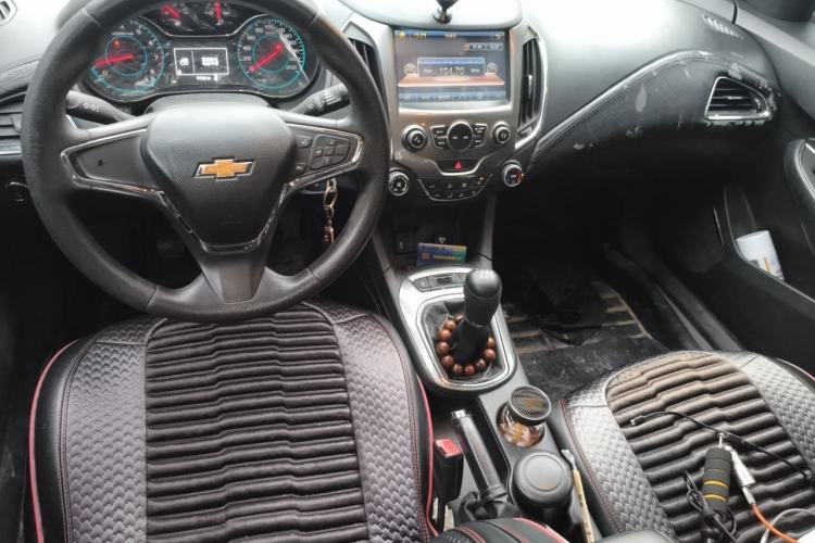 Used Chevrolet Cruze 2015 1.5L Manual Elite Edition Center Console