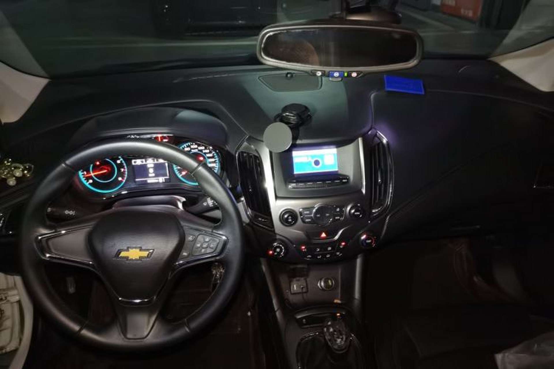 Used Chevrolet Cruze 2015 1.4T Manual Elite Edition Center Console
