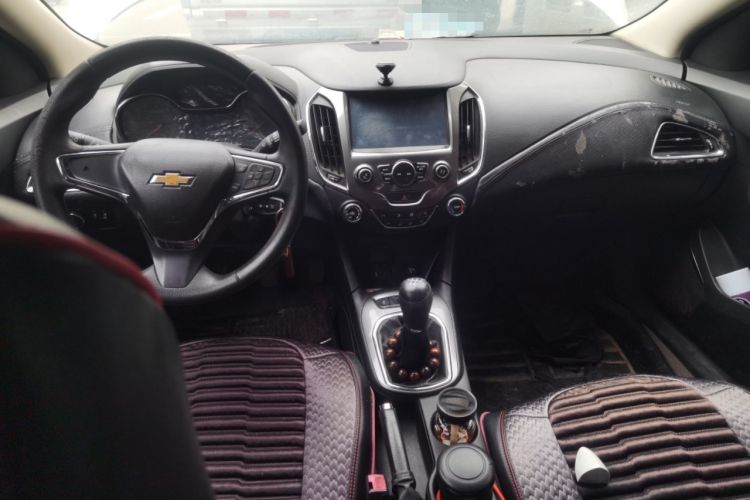 Used Chevrolet Cruze 2015 1.5L Manual Elite Edition Center Console