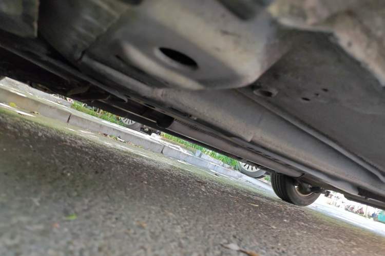 Used Chevrolet Cruze 2015 Hatchback 1.6L Manual Comfort Edition Chassis Front Left