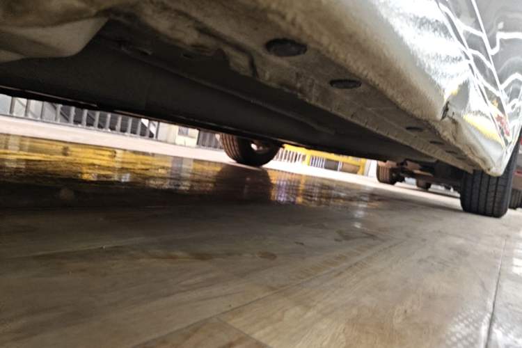 Used Chevrolet Cruze 2015 1.5L Classic SL MT Chassis Front Left