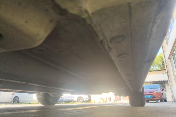 Used Chevrolet Cruze 2015 1.5L Classic SL MT Chassis Front Left