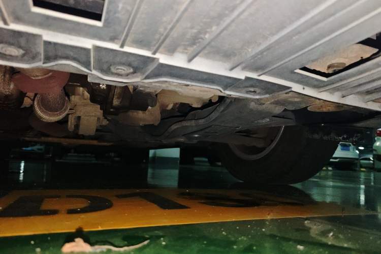 Used Chevrolet Cruze 2015 1.5L Classic SL MT Chassis Front Left