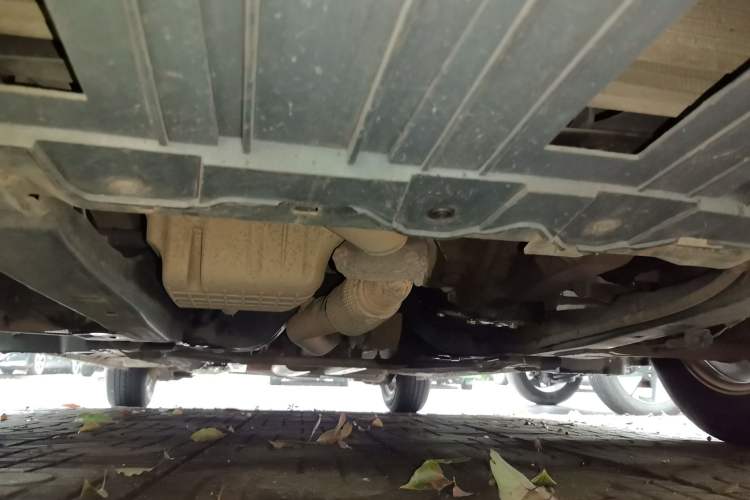 Used Chevrolet Cruze 2015 1.5L Classic SL MT Chassis Front