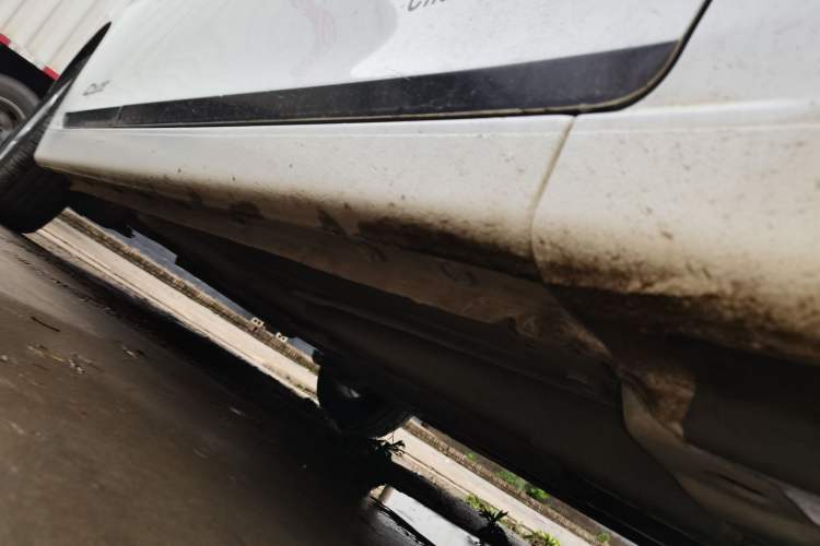 Used Chevrolet Cruze 2015 1.5L Classic SL MT Chassis Front Right