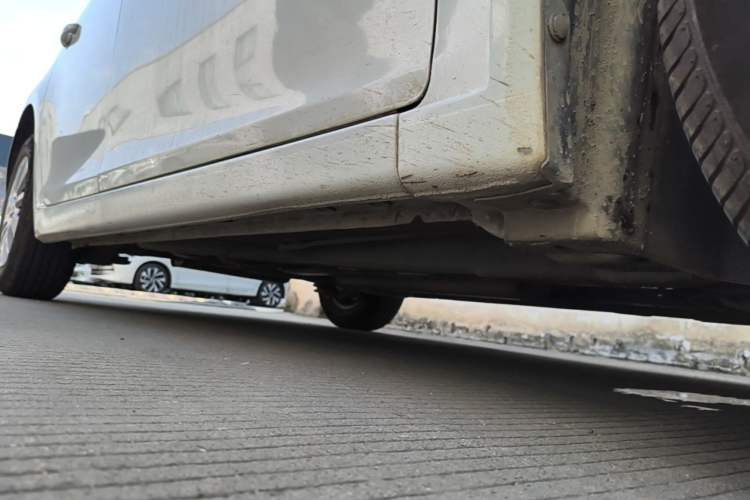 Used Chevrolet Cruze 2015 1.5L Classic SL MT Chassis Front Right
