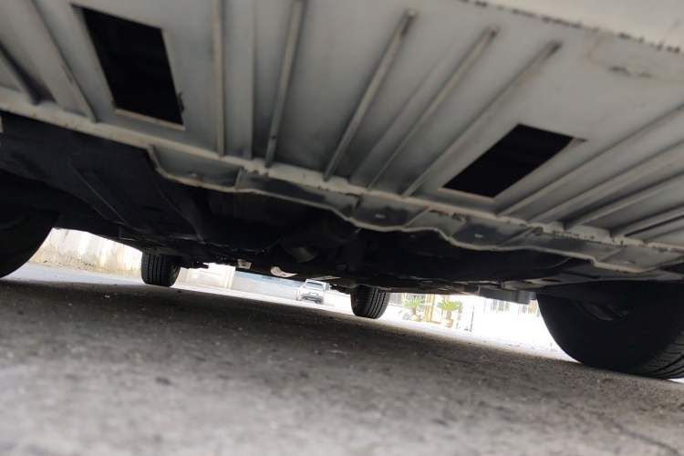 Used Chevrolet Cruze 2015 1.5L Classic SL MT Chassis Front