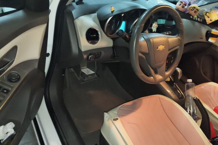 Used Chevrolet Cruze 2015 1.5L Classic SE AT Driver Seat