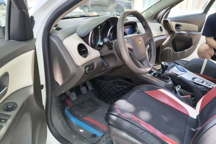 Used Chevrolet Cruze 2015 1.5L Classic SE MT Driver Seat