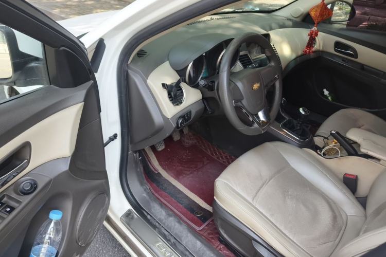 Used Chevrolet Cruze 2015 1.5L Classic SE MT Driver Seat