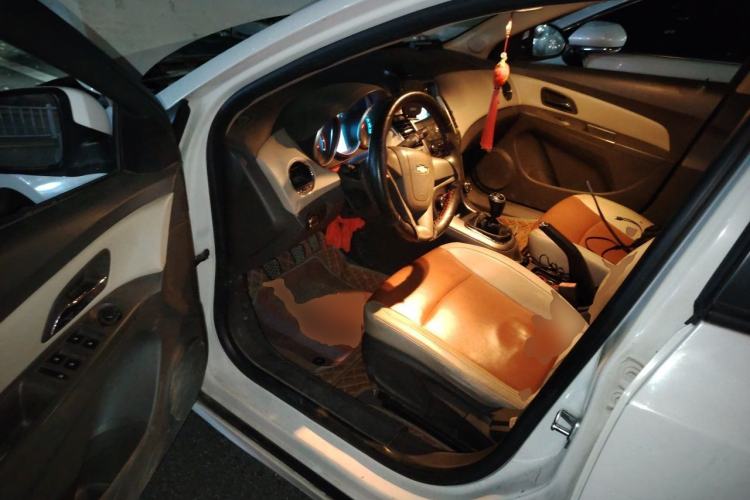 Used Chevrolet Cruze 2015 1.5L Classic SE MT Driver Seat