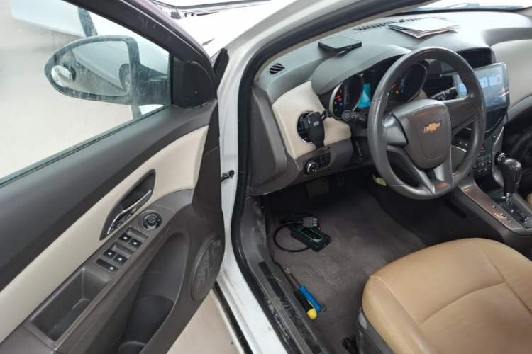 Used Chevrolet Cruze 2015 1.5L Classic SE AT Driver Seat
