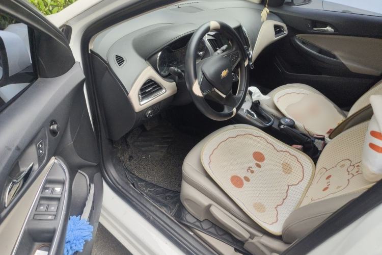 Used Chevrolet Cruze 2015 1.5L Automatic Luxury Edition Driver Seat