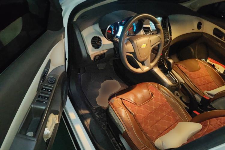 Used Chevrolet Cruze 2015 1.5L Classic SE AT Driver Seat