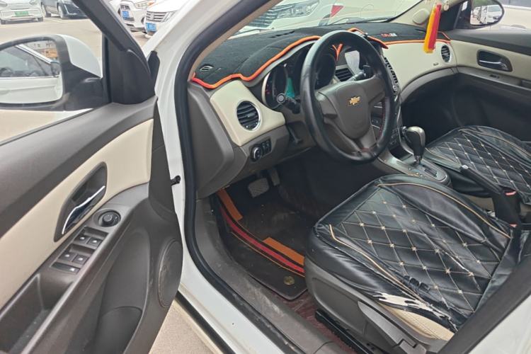 Used Chevrolet Cruze 2015 1.5L Classic SE AT Driver Seat