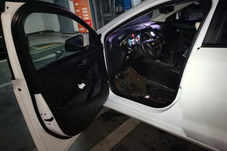 Used Chevrolet Cruze 2015 1.4T Manual Elite Edition Driver Seat