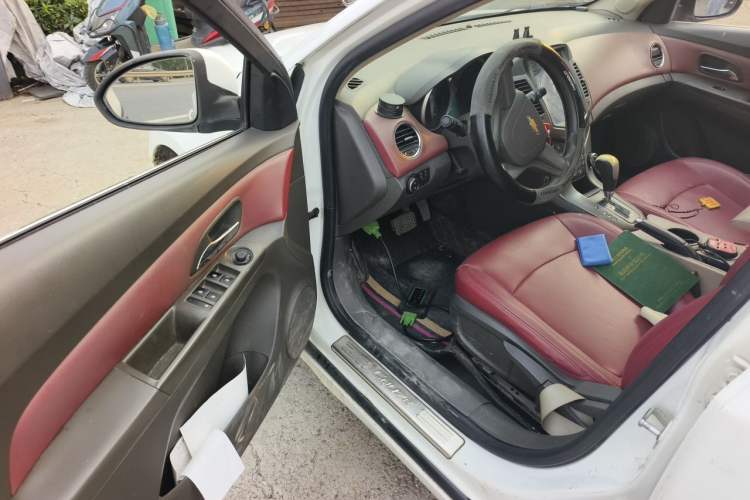 Used Chevrolet Cruze 2015 1.5L Classic SE AT Driver Seat