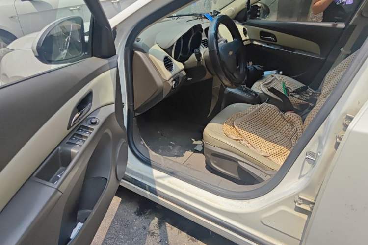 Used Chevrolet Cruze 2015 1.5L Classic SE AT Driver Seat