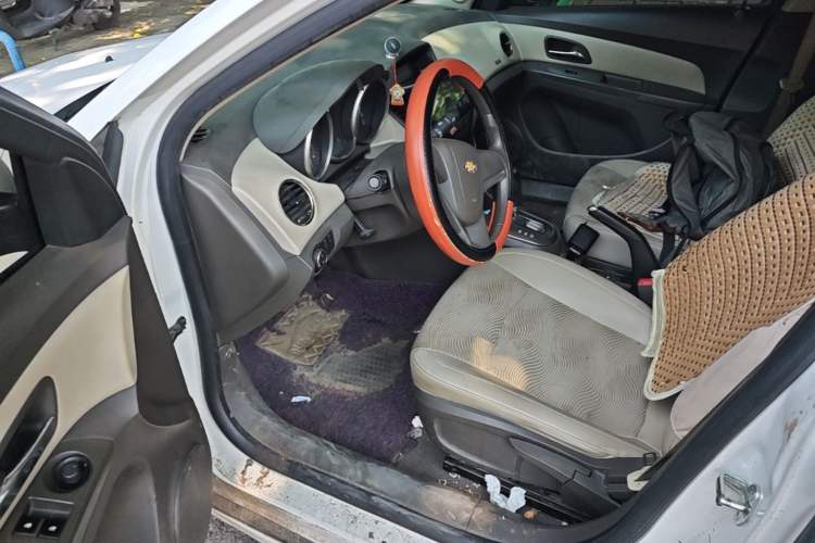 Used Chevrolet Cruze 2015 1.5L Classic SE AT Driver Seat