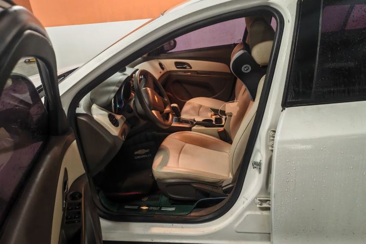 Used Chevrolet Cruze 2015 1.5L Classic SE AT Driver Seat