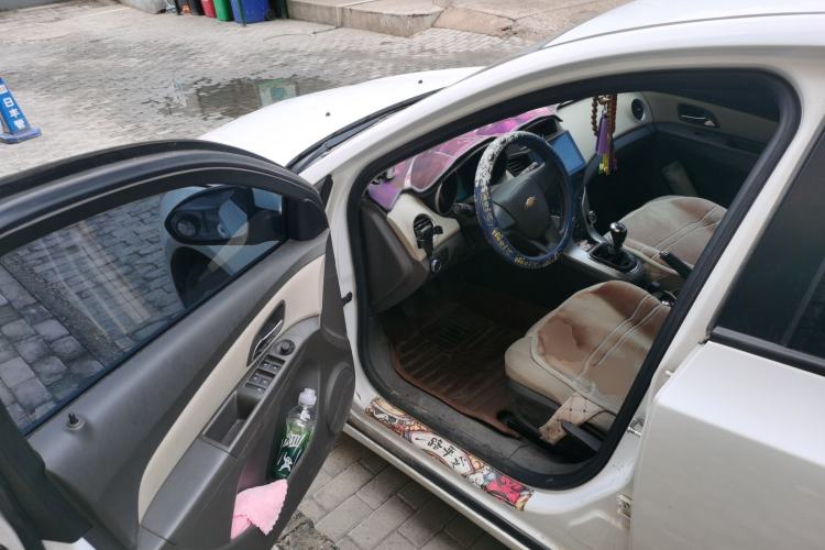 Used Chevrolet Cruze 2015 1.5L Classic SL MT Driver Seat