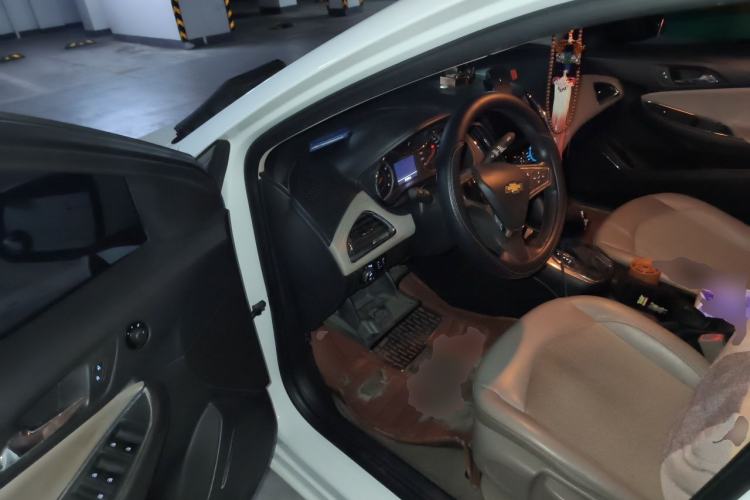 Used Chevrolet Cruze 2015 1.5L Automatic Luxury Edition Driver Seat