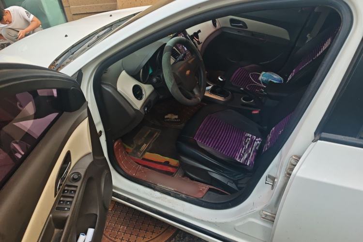 Used Chevrolet Cruze 2015 1.5L Classic SL MT Driver Seat