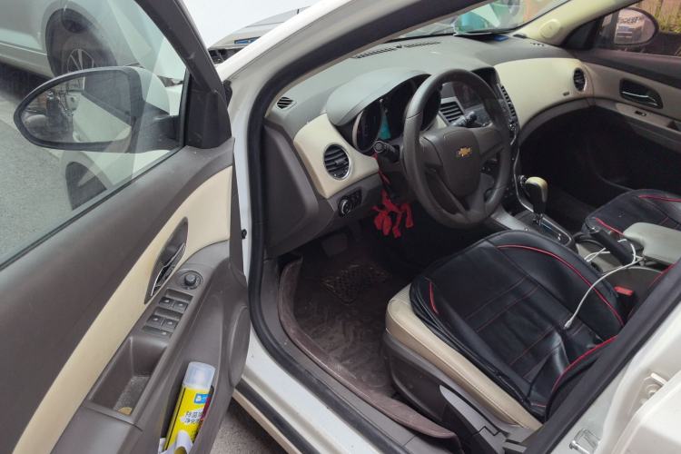 Used Chevrolet Cruze 2015 1.5L Classic SE AT Driver Seat