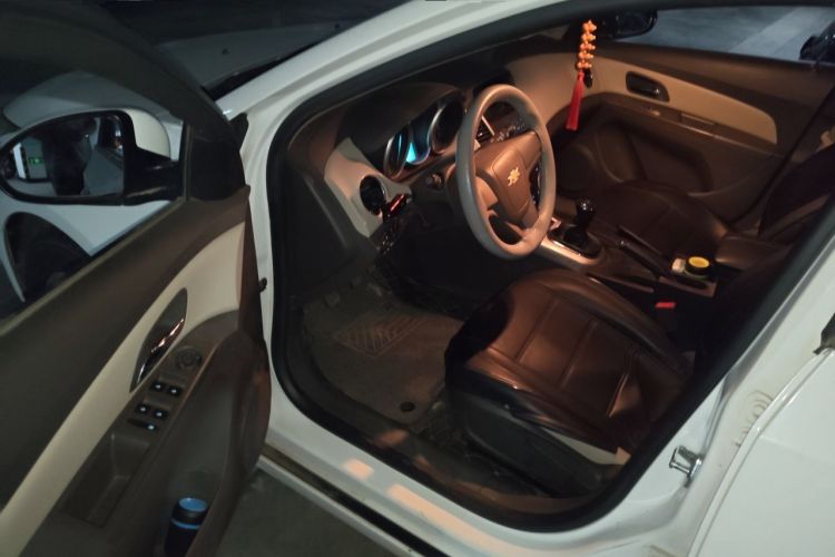 Used Chevrolet Cruze 2015 1.5L Classic SL MT Driver Seat