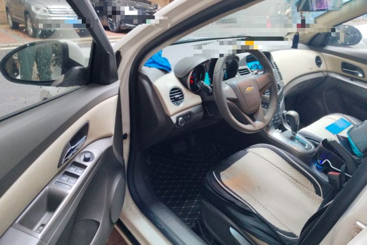 Used Chevrolet Cruze 2015 1.5L Classic SE AT Driver Seat
