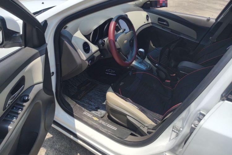 Used Chevrolet Cruze 2015 1.5L Classic SE AT Driver Seat