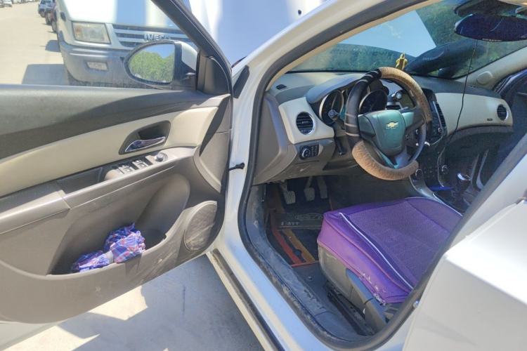 Used Chevrolet Cruze 2015 1.5L Classic SE MT Driver Seat