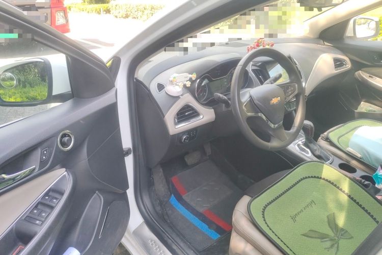 Used Chevrolet Cruze 2015 1.5L Automatic Luxury Edition Driver Seat