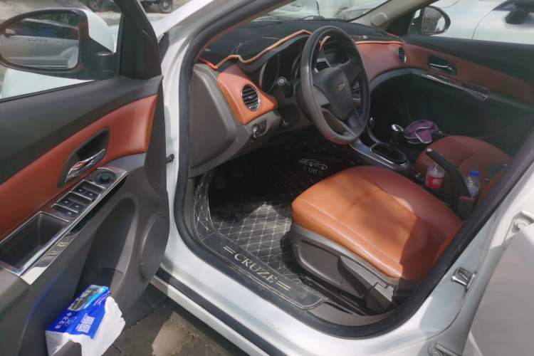 Used Chevrolet Cruze 2015 1.5L Classic SL MT Driver Seat